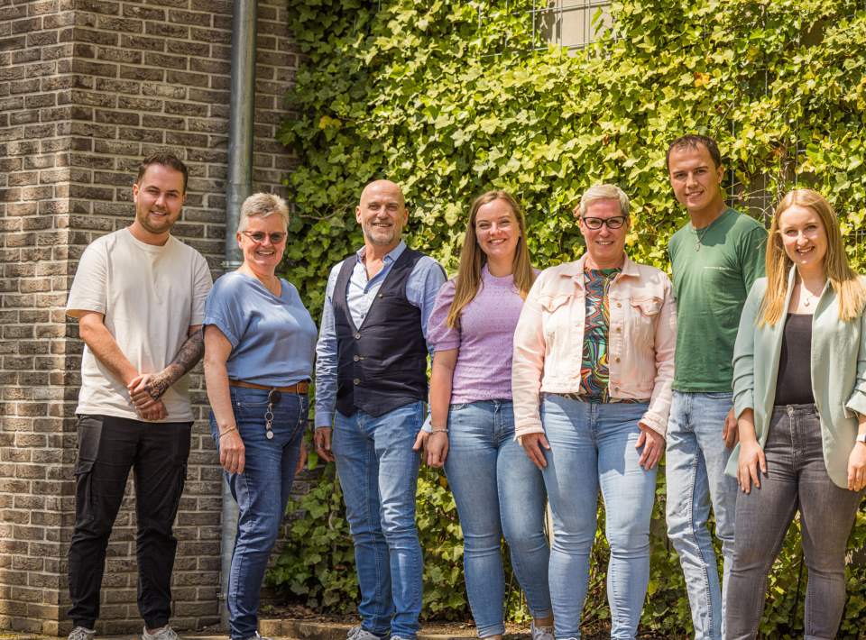 We staan zonder oordeel voor elkaar klaar
